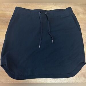 Athleta Women’s Black Skirt Medium